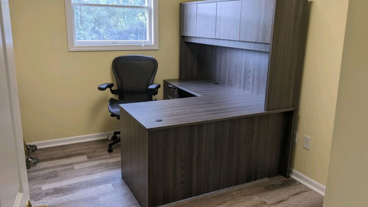 Affordable Office Desks on Rent for Growing Teams
